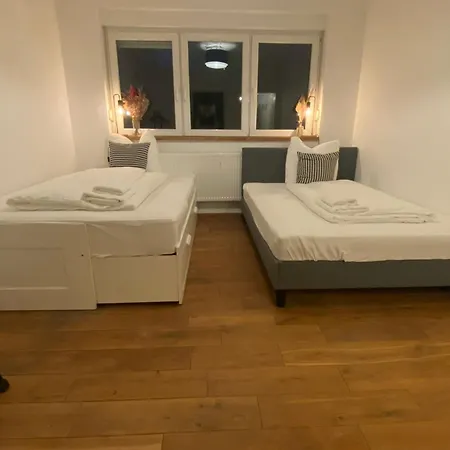 Gemuetliches Messe Und Ferienapartment 60m2 Naehe Koelnmesse & Lanxess Arena